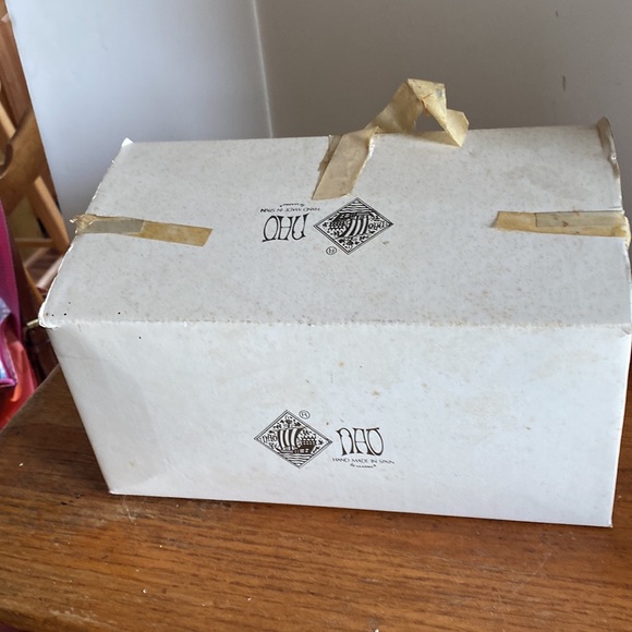 Vintage 1989 NAO by Lladro porcelain cat playing with ball of yarn figurine - Picture 10 of 11